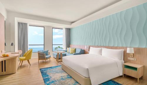 Standard King Room with Ocean View