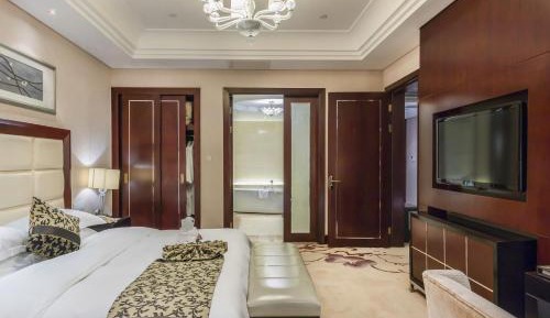Deluxe King Smoking Room