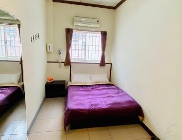 Standard Double Room with Shared Bathroom