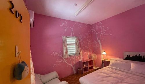 Standard Double Room with Shared Bathroom