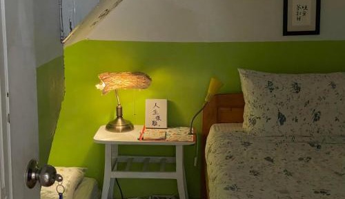 Single Room with Shared Shower and Toilet