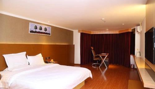 Superior Queen Bed Room