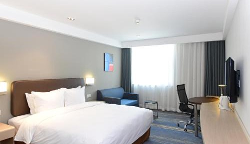 Standard King Room with Extra Floor Space