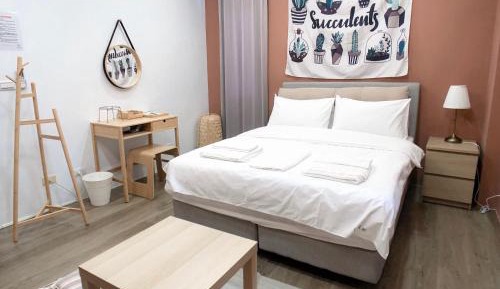 Standard Double Room with Shared Bathroom