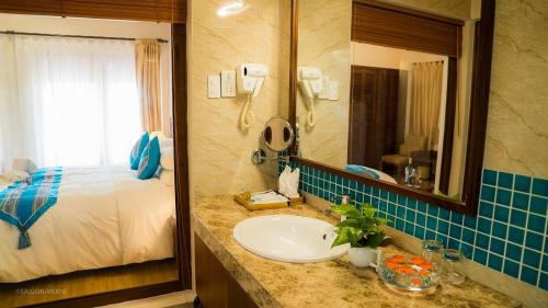 One-Bedroom Bungalow