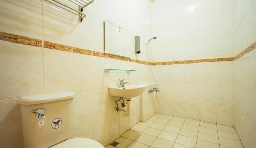 Quadruple Room with Private Bathroom