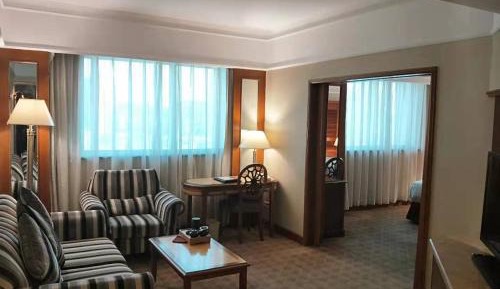 Deluxe Suite