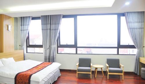 Basic Triple Room with Shared Bathroom