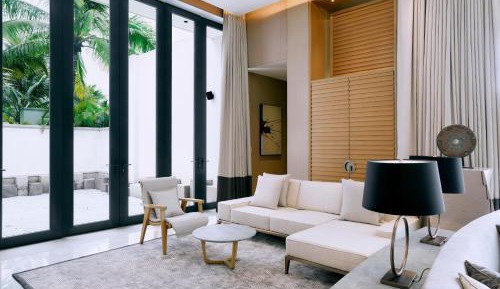 3-Bedroom Oceanfront Pool Villa（Resort credit of RMB 1000 per day + 24 hours culturist service)