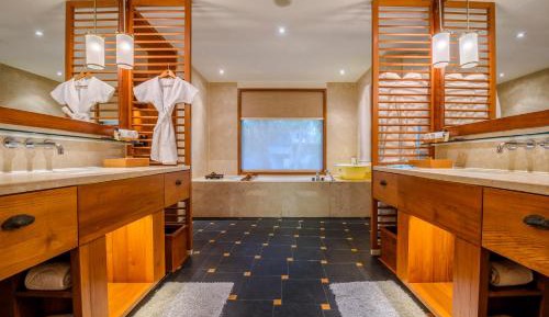 Ocean View Suite