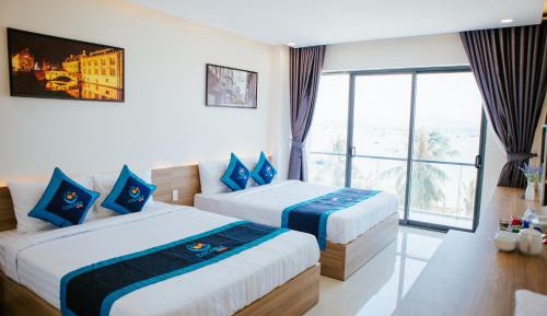 Family Room with Sea View