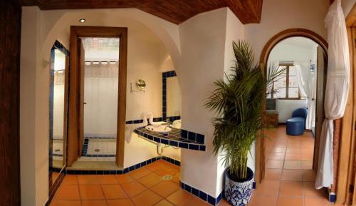 King Room with Spa Bath