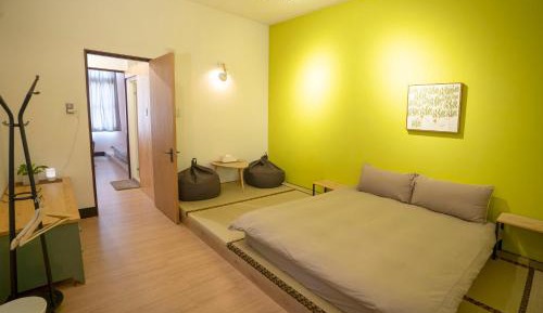 Standard Double Room with Shared Bathroom