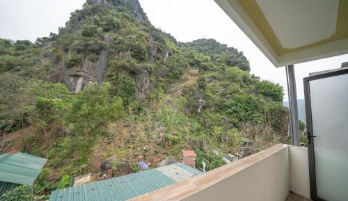 Quadruple Room with Mountain View
