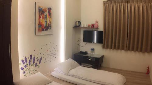 Twin Room with Private External Bathroom