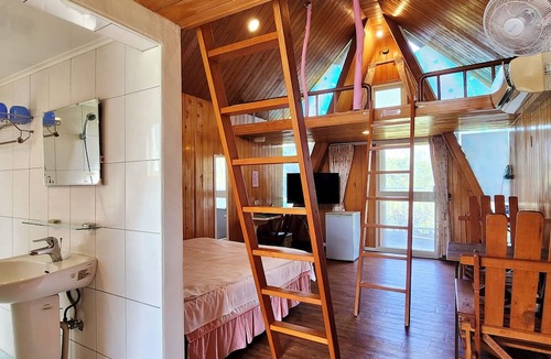 Dongshan Bed & Breakfast | Kite Farm