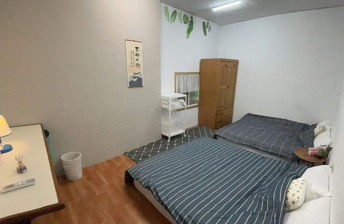 West Central District House | 位於安平觀光區正中心，寵物友善，古堡街122巷8號前有免費停車場，王城路周遭可合法停車