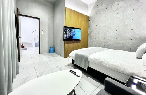 Dongshan Bed & Breakfast | H-house
