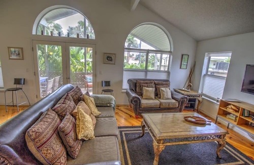 South Padre Island Condo | Join Us at Our Bahama Beach Lodge - 2nd story private duplex