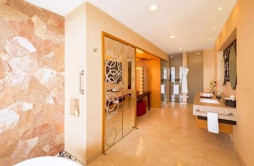 South Shore Hotel Area Resort | Designed for privacy and sophistication, this oceanfront suite has 1 king bed