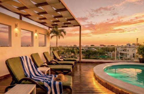 Luis Donaldo Colosio Apartment | Quiet Evenings, 1BR 2BR Suites, Pool, Beach & 5th Ave 10 Min, Market 15 Min, Kitchen WiFi AC