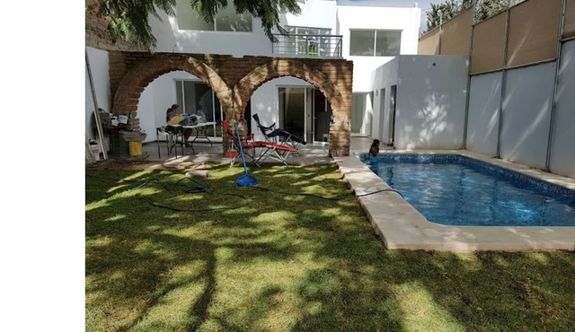 Hermosa Residencia, con Alberca Templada Privada!
