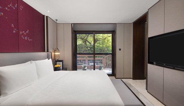 HUALUXE Hotels and Resorts Xi'an Tanghua, an IHG hotel