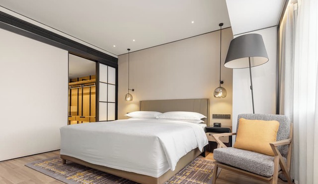 Sheraton Chengdu Lido Hotel