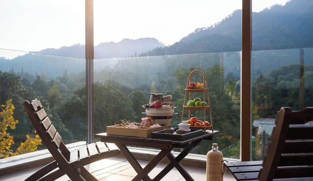 Evening Mountain Hot Spring Homestay