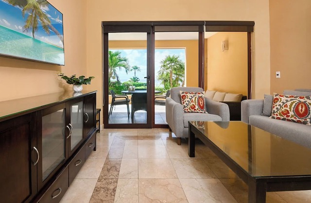 Luxury 3BR Walk Out to the Ocean! C104
